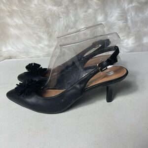 NWOT DB women’s Bella black shoes embellished with flower Pom Pom low heels SZ9W